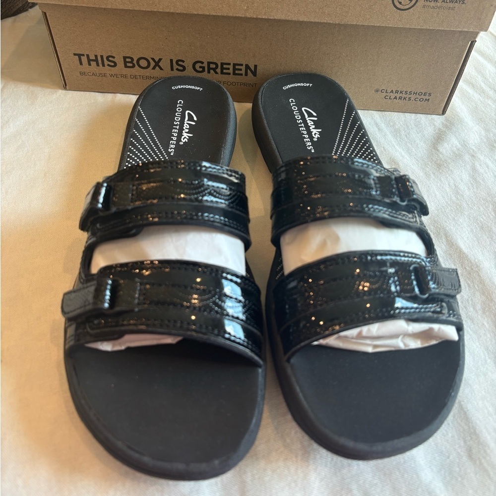 Clarks Cloudsteppers 8 Black Slide Sandals Adjustable Comfort NWT - Picture 2 of 4